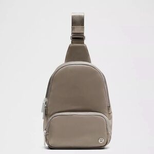 Lululemon Everywhere Sling Bag 4.2L- Warm Ash Grey